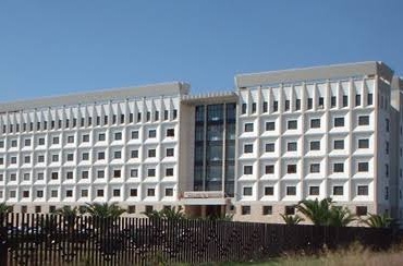Contributi pubblici: compensazione atecnica tra credito recuperatorio dell’Ente erogatore e diritto del contribuente al percepimento di contributi agricoli.Commento alla sentenza del Tribunale di Siracusa n. 1623 del 24.08.2026 con la quale, in accoglimento della tesi difensiva sostenuta da un’impresa agricola, rappresentata dagli Avvocati Massimo Cavaleri e Filippo Nula, è stata affermata l’insussistenza del diritto a procedere in via esecutiva da parte dell’Ente pagatore